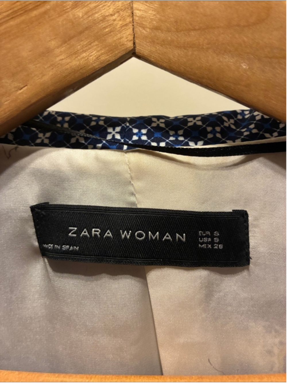 Zara Silk Blue and Cream Printed Shawl Collar Blazer - Picture 2 of 4